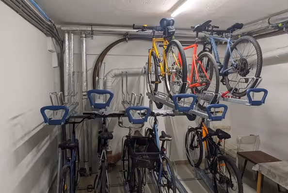Bicykle nepatria do bytu. Ale kde ich uskladniť?